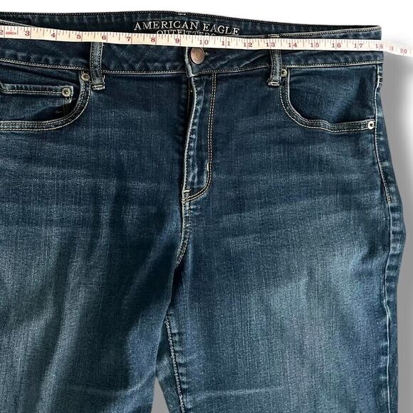 American Eagle Jeans Women's Size 16R Blue Straight Stretch Mid Rise Retro Y2K - Picture 10 of 12